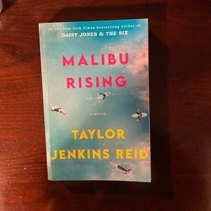 Malibu Rising - By Taylor Jenkins Reid